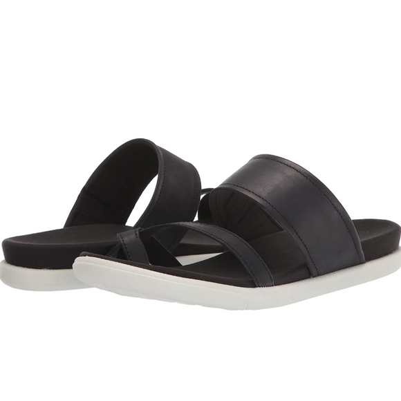 Ecco Damara Thong Sandals - Picture 1 of 10